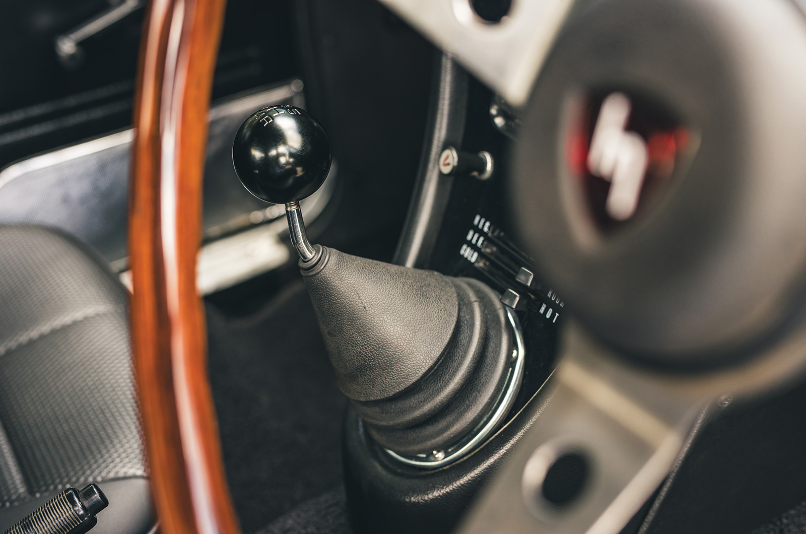 Classic & Sports Car – Mazda R100 Coupé: quiet revolutionary