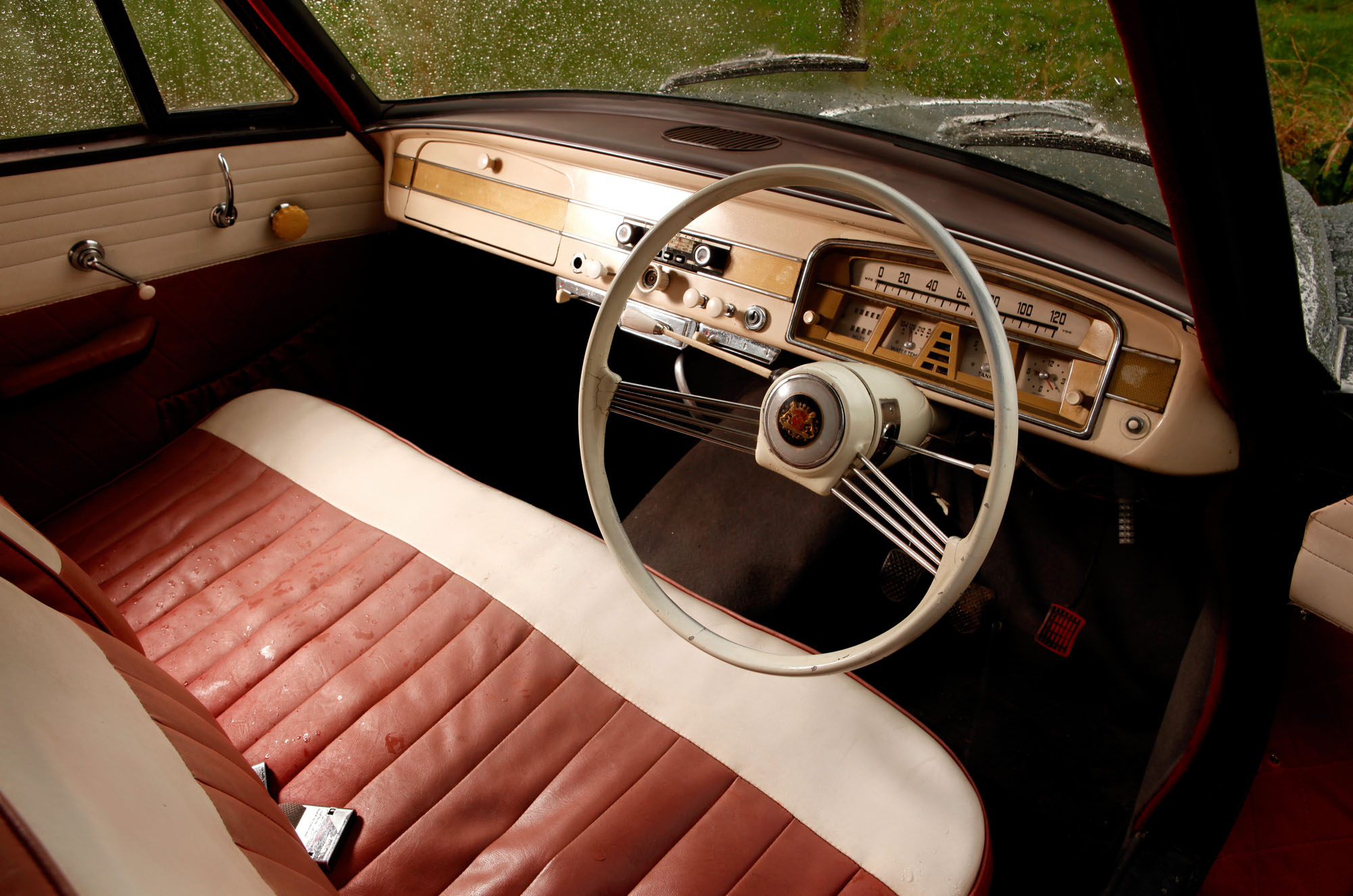 Classic & Sports Car – Borgward Isabella: Munich values, brewed in Bremen