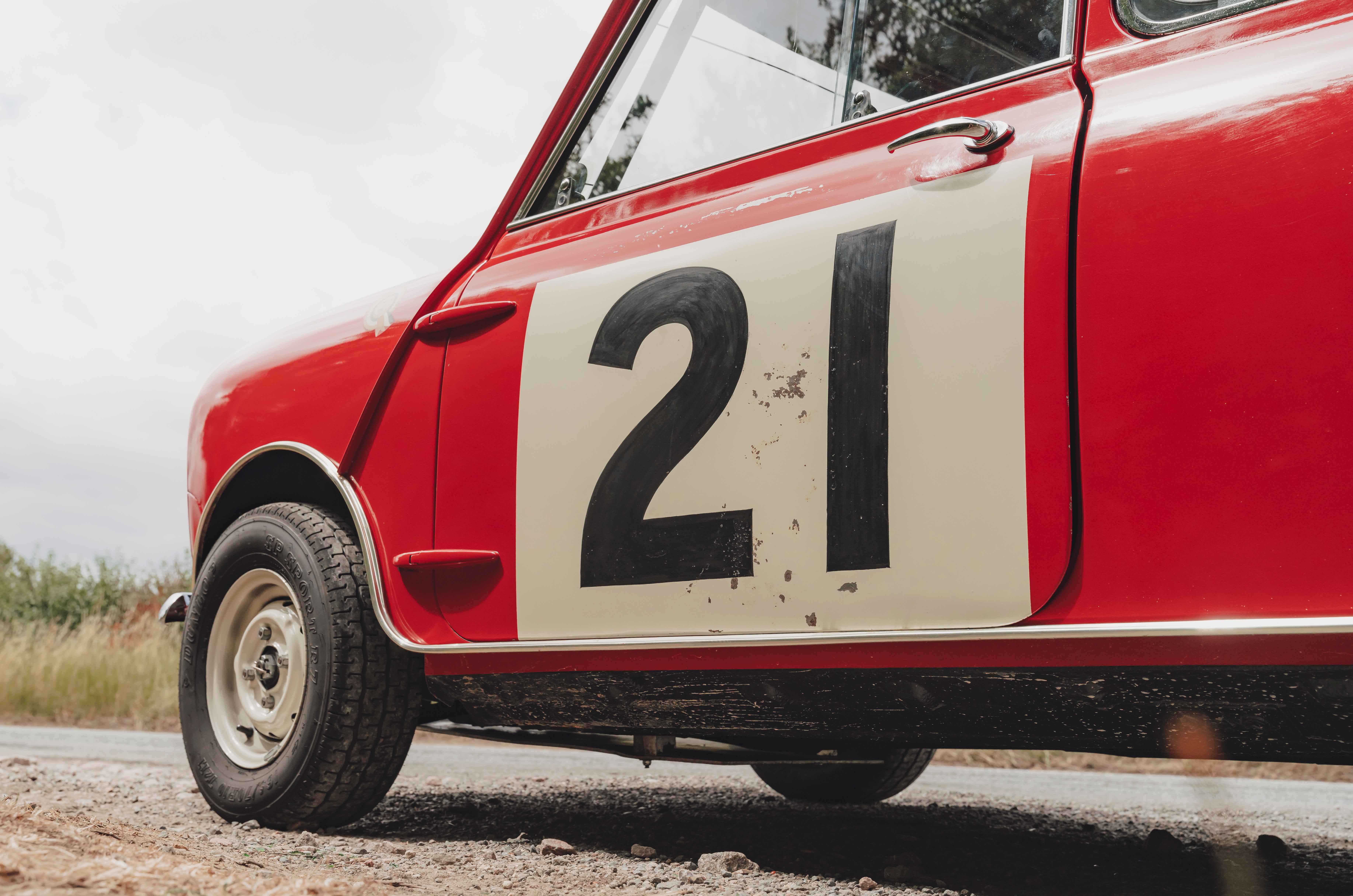 Classic & Sports Car – Mini Cooper ‘S’: small soldier