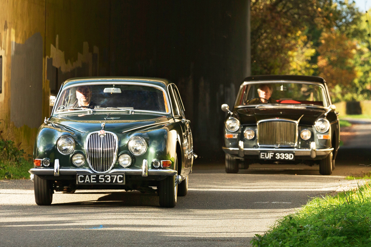 Classic & Sports Car – Jaguar S-type 3.4 vs Vanden Plas 4 litre R: meeting in the middle