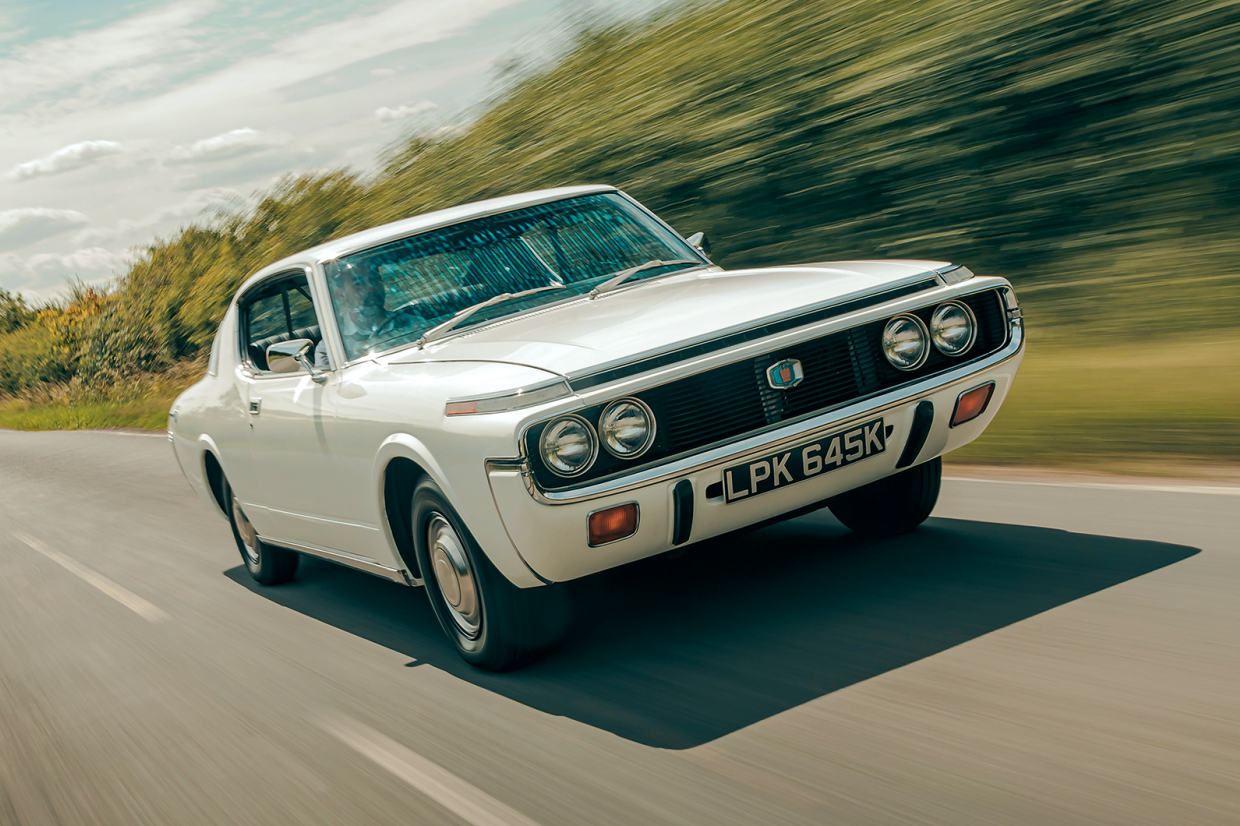 Classic & Sports Car – Toyota Crown: foreign affairs