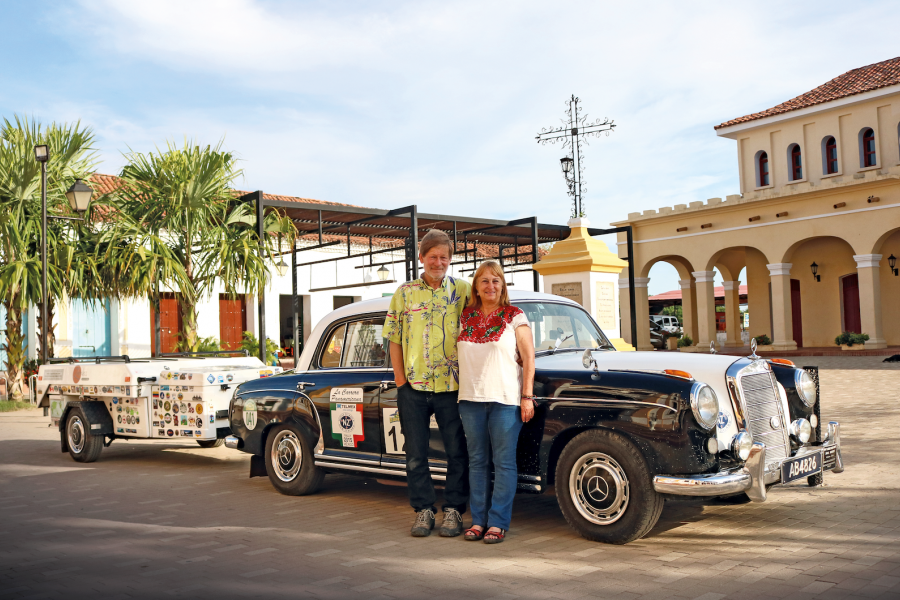 Classic & Sports Car - A global phenomenon - The Mercedes Ponton 220S