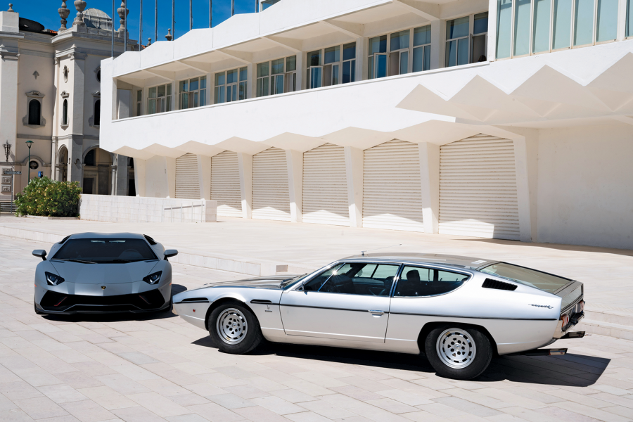 Classic & Sports Car – Lamborghini Espada S3 vs Aventador Ultimae: the Bull’s last fight