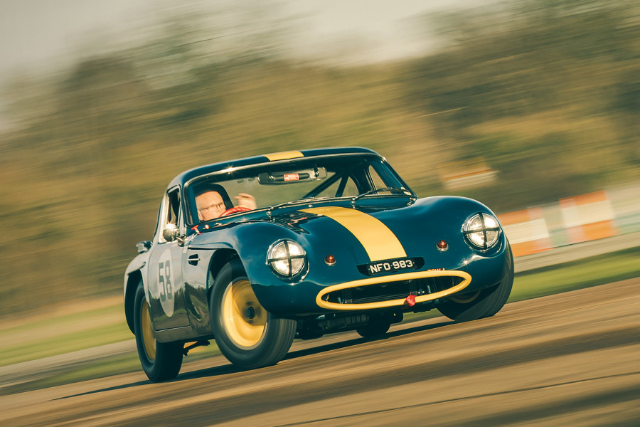 Classic & Sports Car – TVR Grantura: slip-sliding away