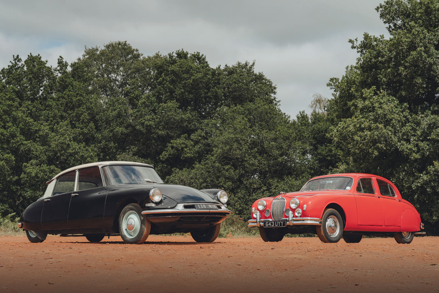 Classic & Sports Car – Jaguar 2.4 vs Citroën ID19: a stroke of genius