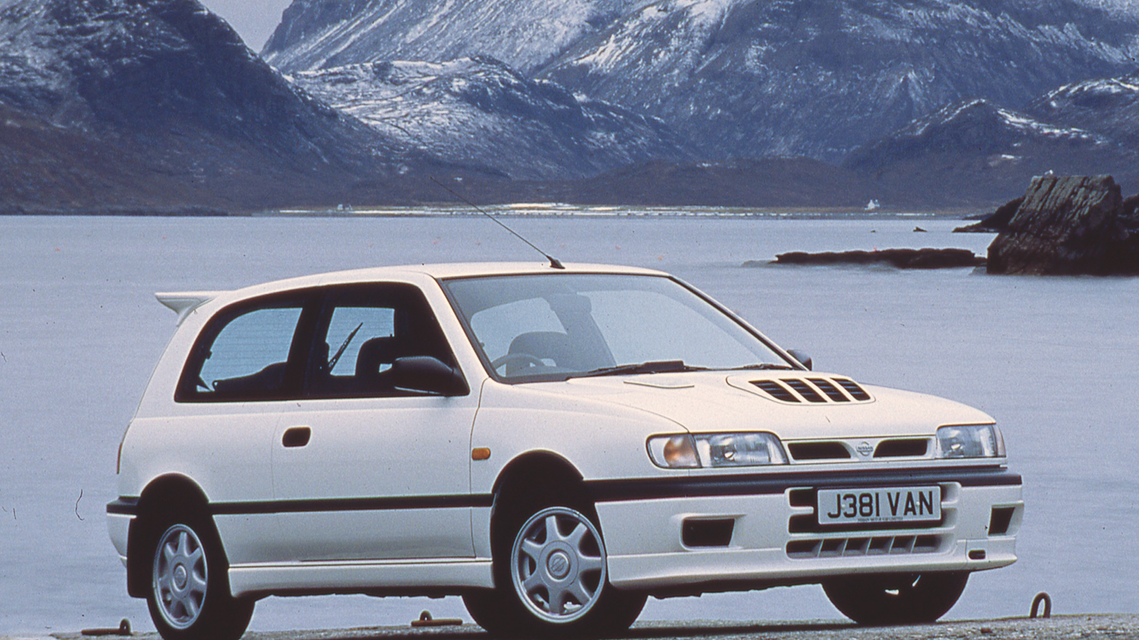 Top 10 hot hatches of the ‘90s