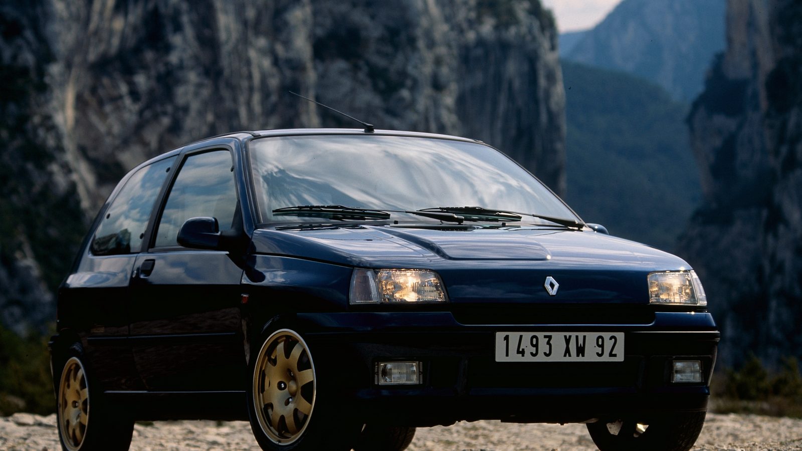 Top 10 hot hatches of the ‘90s