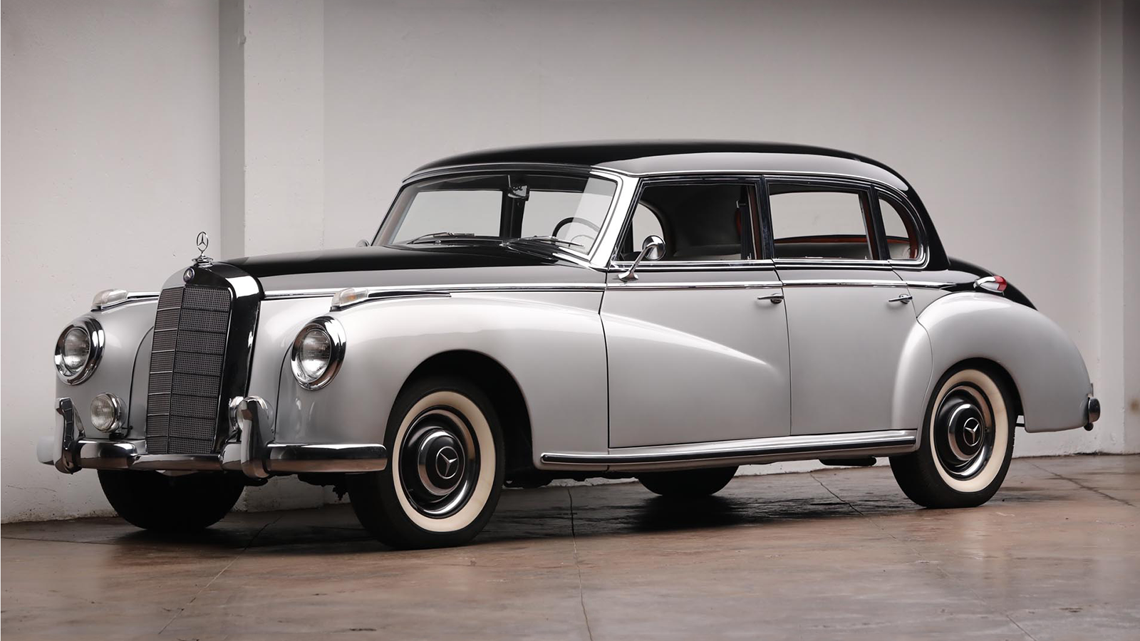Rare Apollo trio lead 200-strong Worldwide Auctioneers sale 