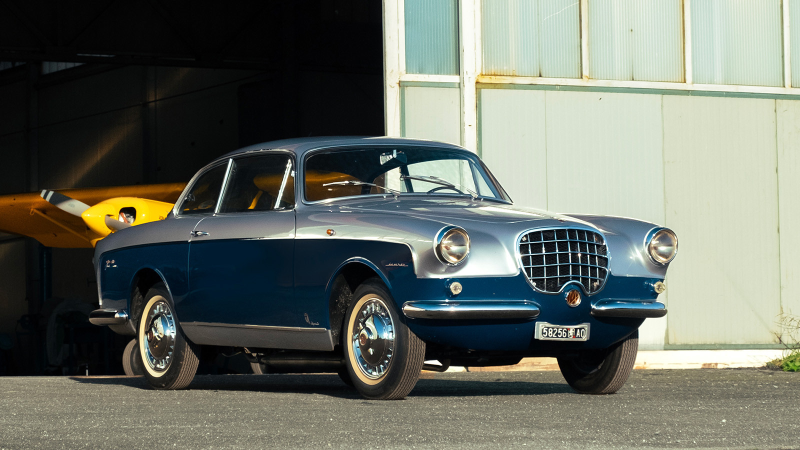 30 show-stopping classic cars for sale at Rétromobile 2025