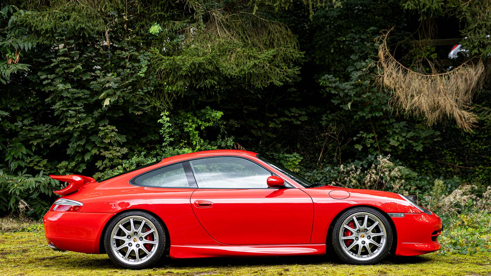 30 show-stopping classic cars for sale at Rétromobile 2025