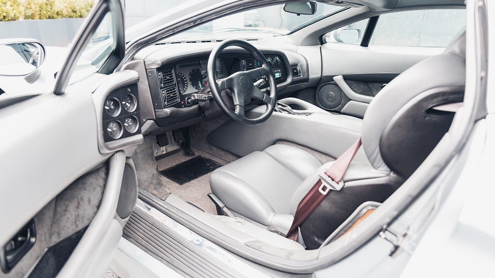 This Jaguar XJ220 is like new – and it could be yours