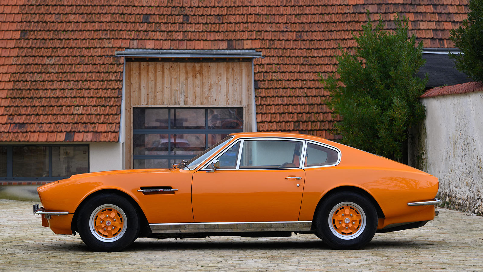 30 show-stopping classic cars for sale at Rétromobile 2025